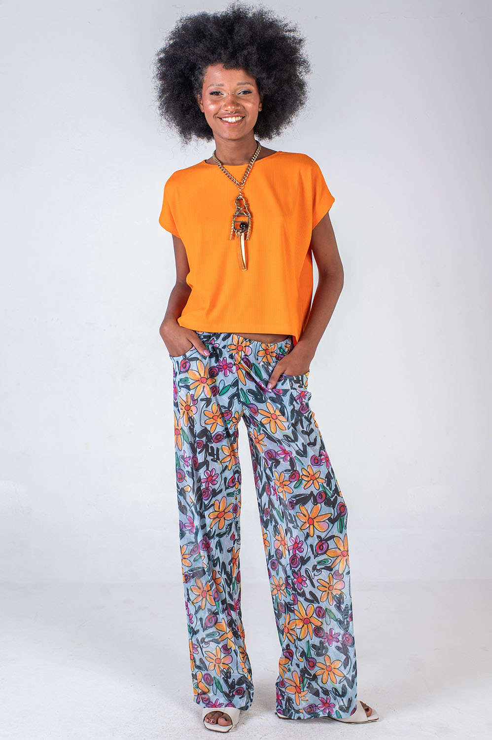 BLUSA SOLTINHA LEVEMENTE MULLET COM CAVA JAPONESA