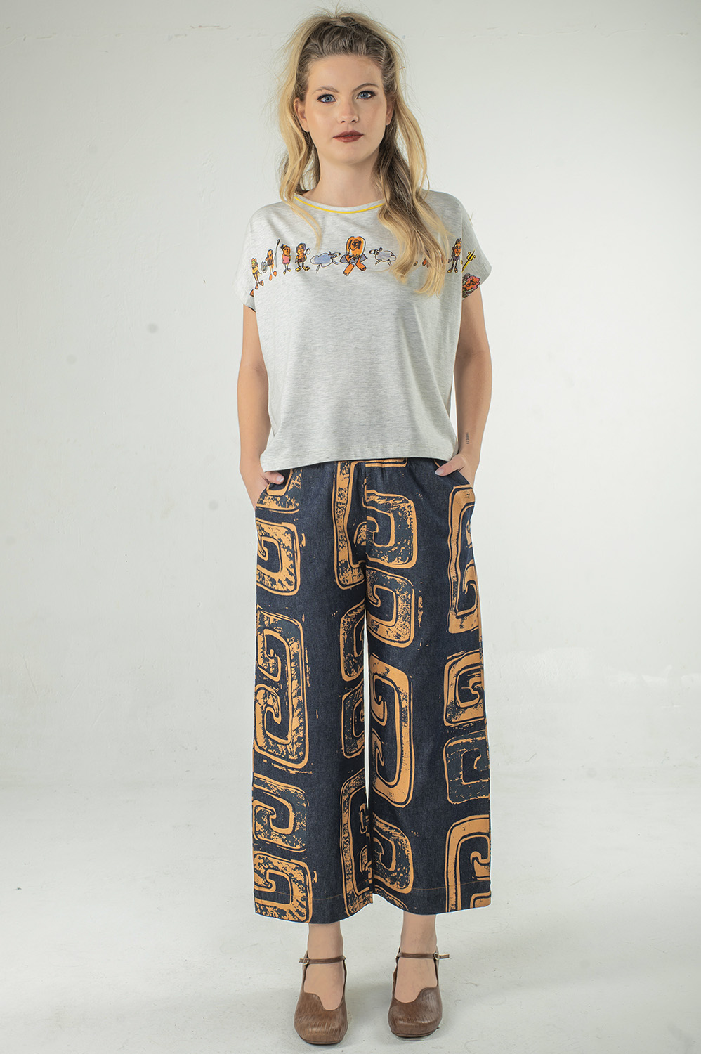 BLUSA SOLTINHA LEVEMENTE MULLET COM CAVA JAPONESA