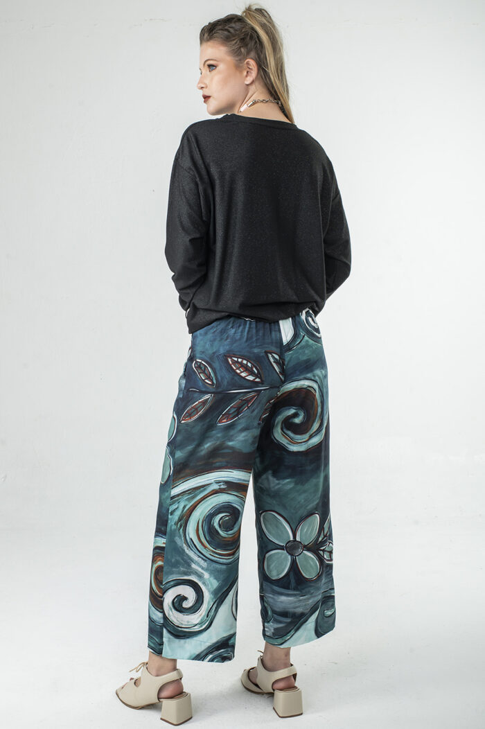 CALÇA PESCADOR COM ELÁSTICO NO CÓS, BOLSOS E DETALHE DE FENDINHA NA BARRA - Image 6