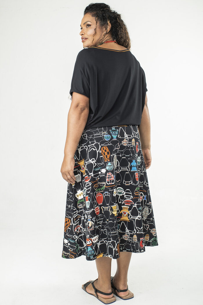 SAIA PLUS SIZE MIDI, LEVEMENTE EVASÉE COM CÓS DE RIBANA E BOLSOS - Image 6