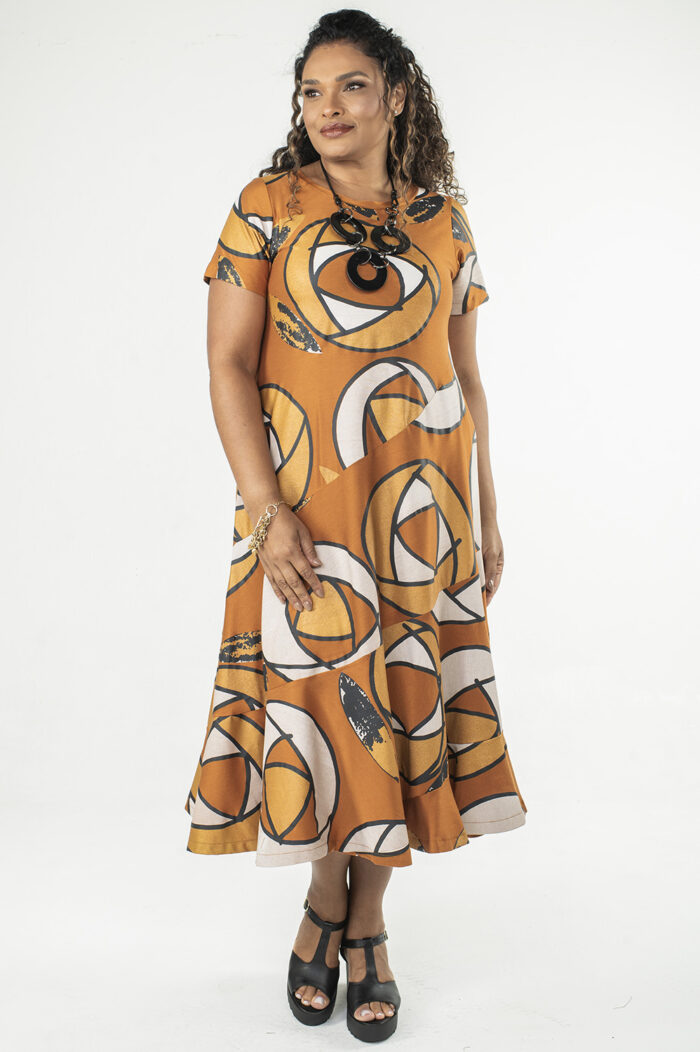 VESTIDO PLUS SIZE, OVERMIDI, CARACOL COM MANGA CURTA E DECOTE REDONDO - Image 4