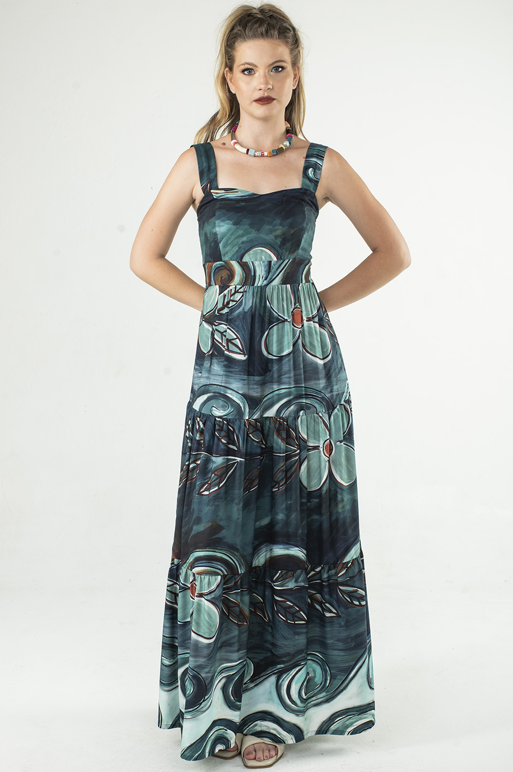 VESTIDO MIDI DE ALÇA LARGA E BABADOS TIPO CIGANA
