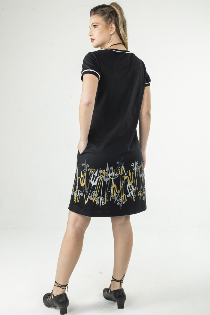 VESTIDO NO JOELHO MAIS RETO, TIPO CAMISETA, COM MANGA CURTA, DECOTE REDONDO E BOLSOS - Image 3