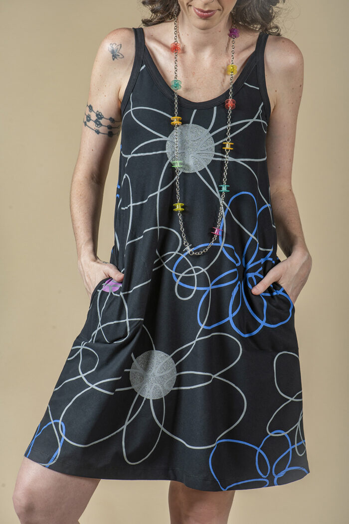 VESTIDO NO JOELHO TIPO ANÁGUA COM DECOTE V E BOLSOS - Image 3