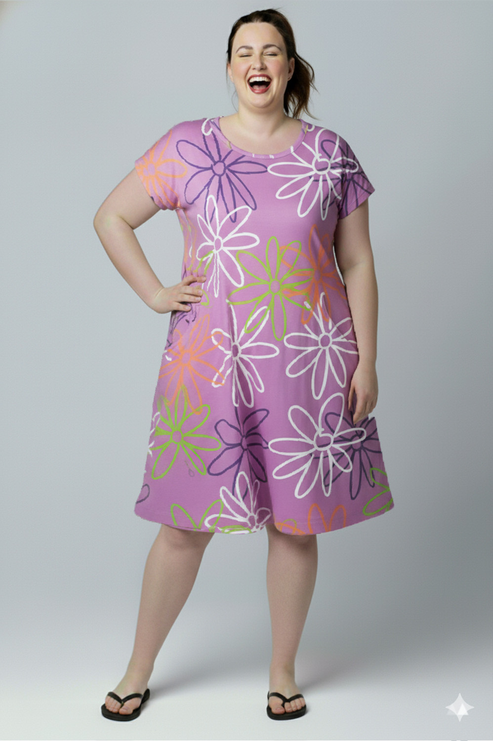 VESTIDO PLUS SIZE NO JOELHO, LINA A COM BOLSOS E MANGA JAPONESA