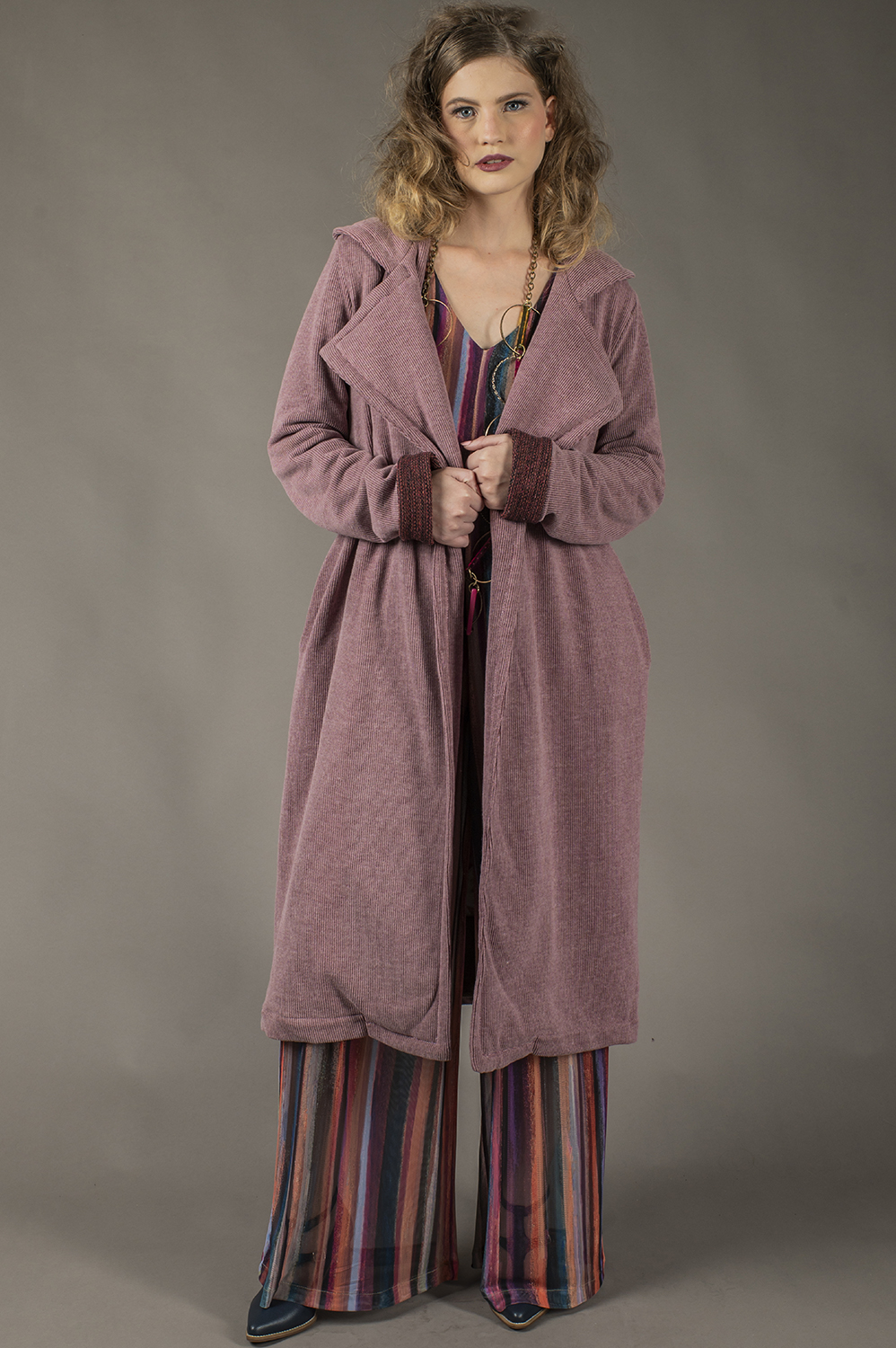 CASACO TIPO TEDDY BEAR DUPLA FACE (SENDO UM LADO TODO DE PATCHWORK) - Imagem 3