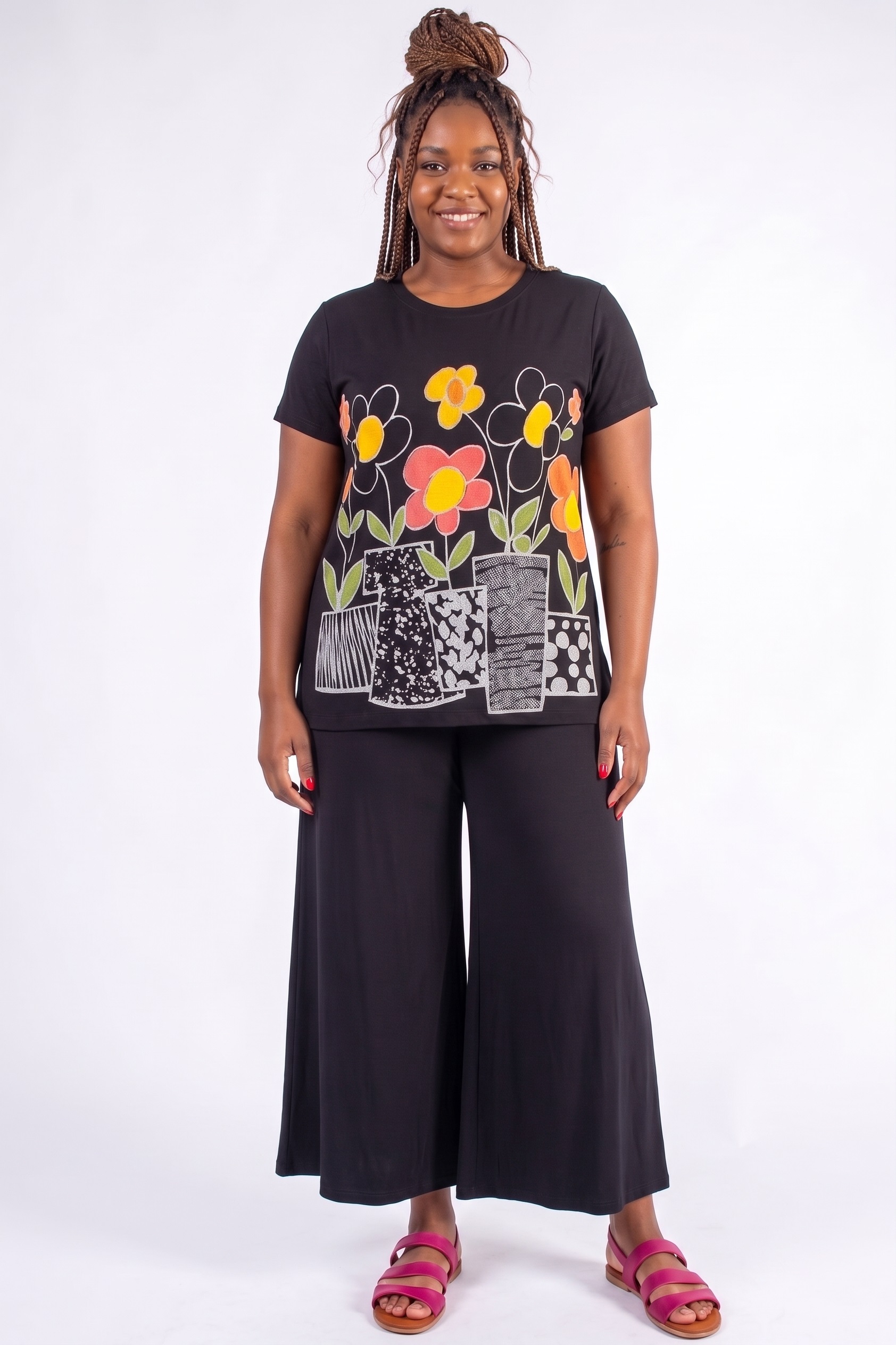 CALÇA PLUS SIZE PANTACOURT COM BOCA LEVEMENTE SINO
