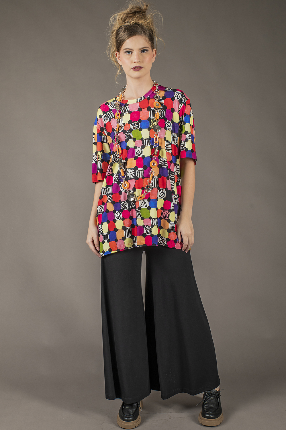 T-SHIRT DE MANGA CURTA E DECOTE REDONDO