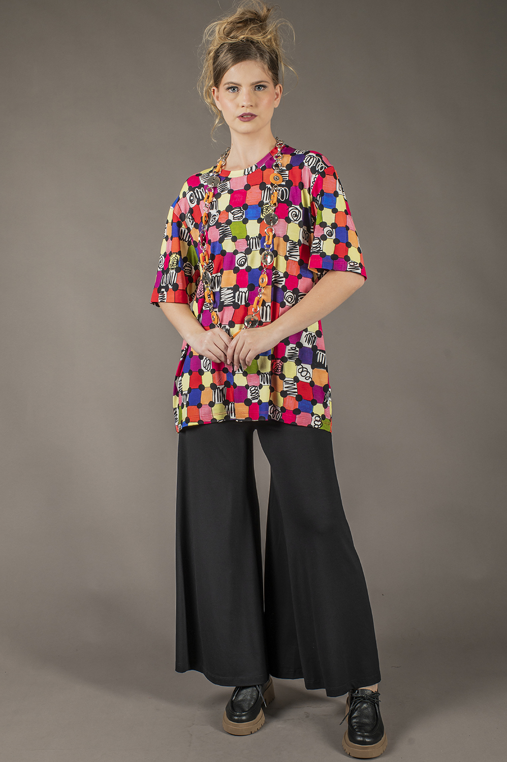 T-SHIRT DE MANGA CURTA E DECOTE REDONDO