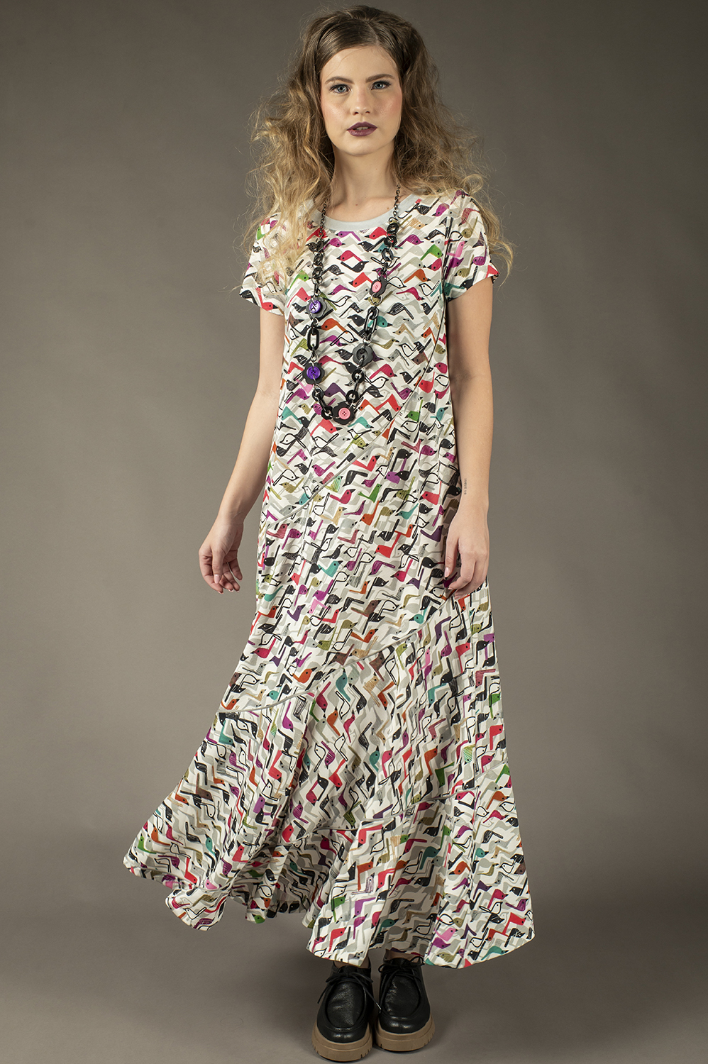 VESTIDO OVERMIDI CARACOL COM MANGA CURTA E DECOTE REDONDO