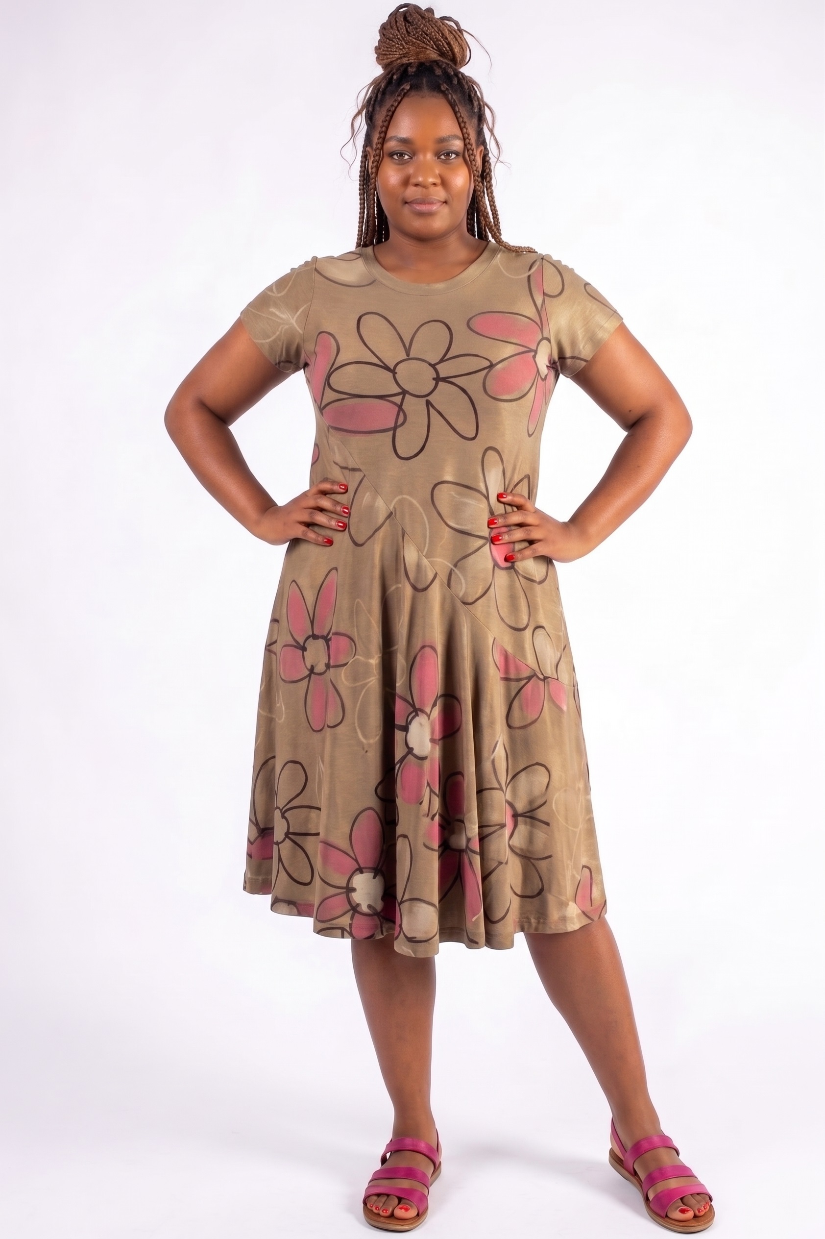 VESTIDO PLUS SIZE PINTADO À MÃO CARACOL COM DECOTE REDONDO E MANGA CURTA