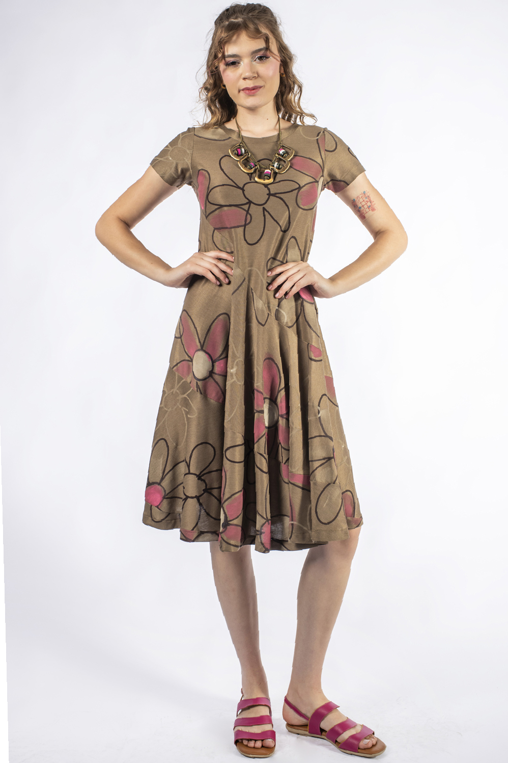VESTIDO PINTADO À MÃO CARACOL COM DECOTE REDONDO E MANGA CURTA