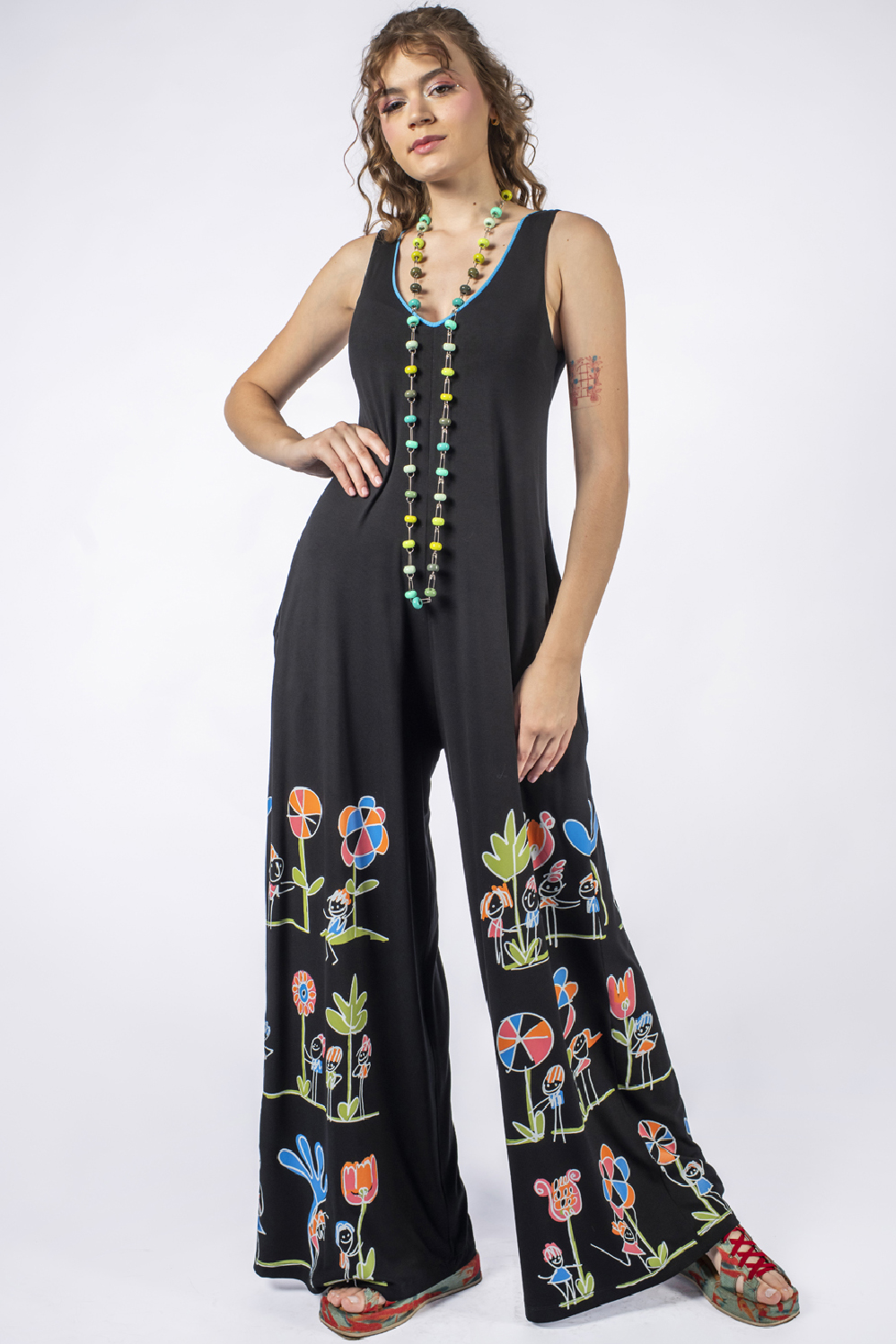 MACACÃO REGATA, PANTALONA COM BOLSOS